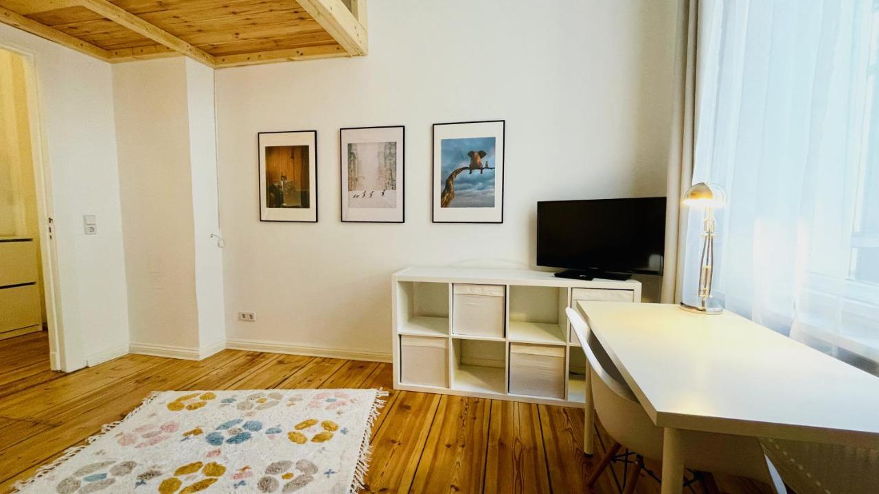 Appartement Stylish Design Very Close To Kurfurstendamm At Savignyplatz Berlijn